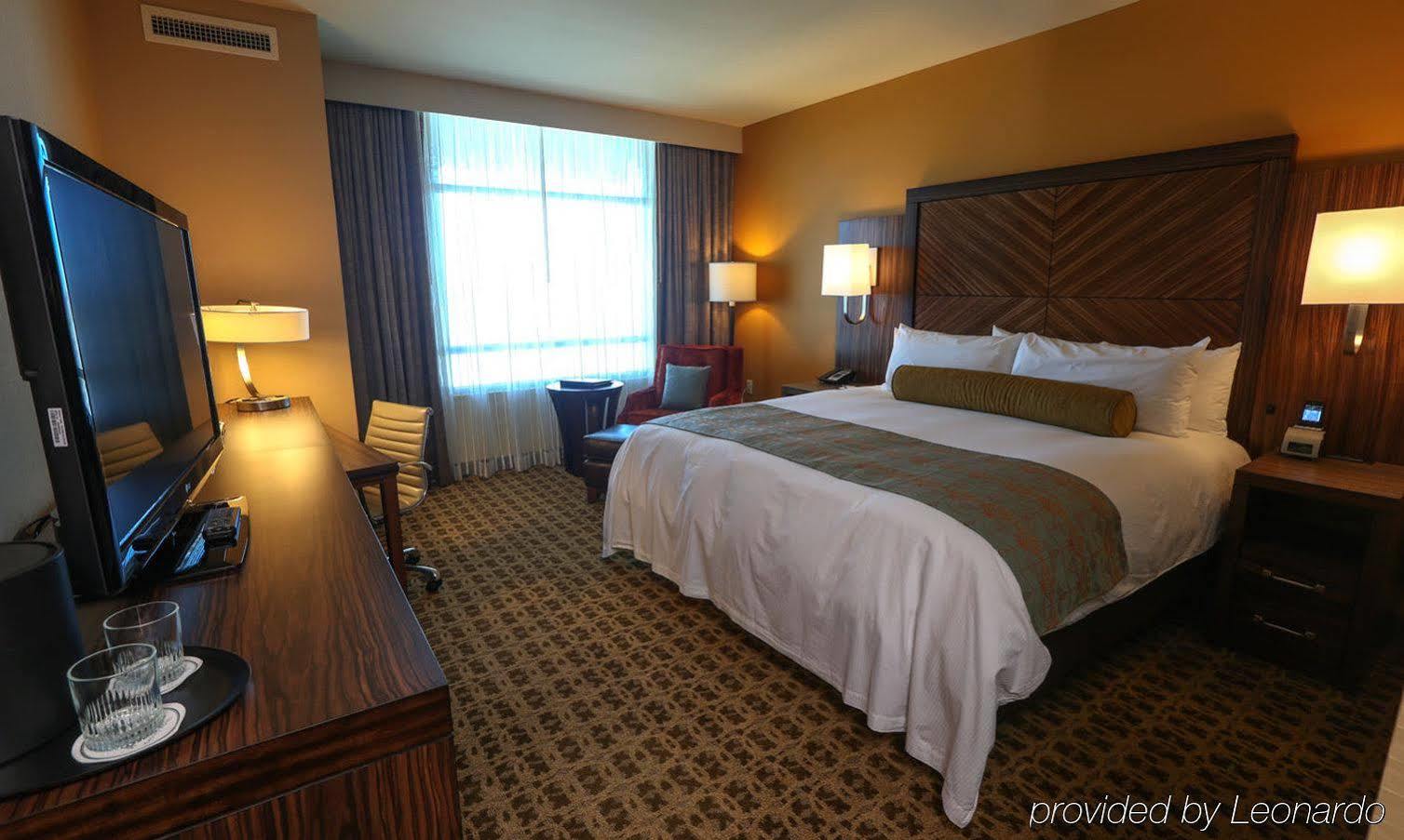Apache Casino Hotel Лоутън Екстериор снимка