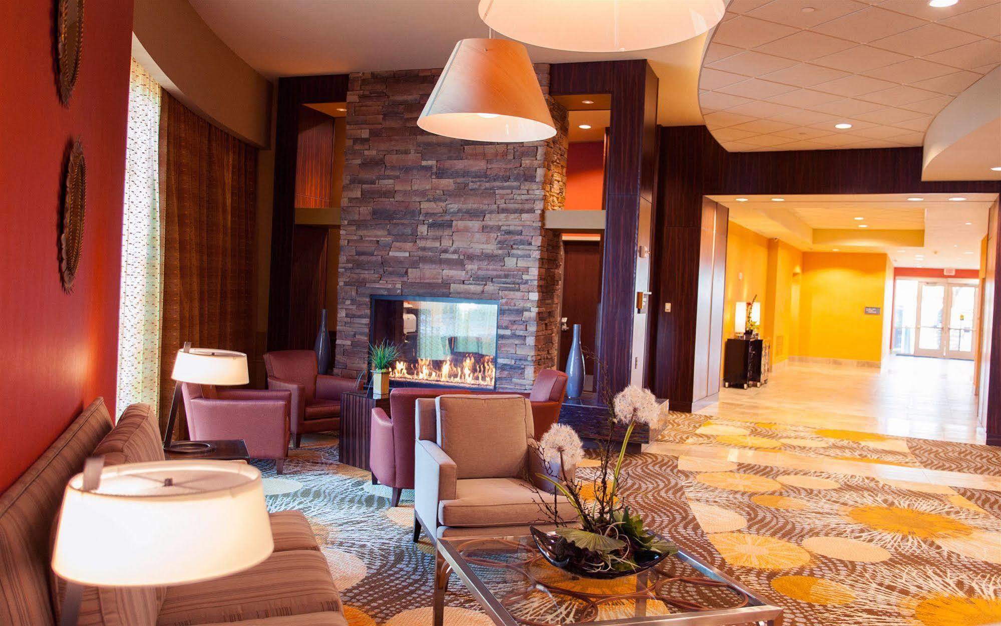 Apache Casino Hotel Лоутън Екстериор снимка